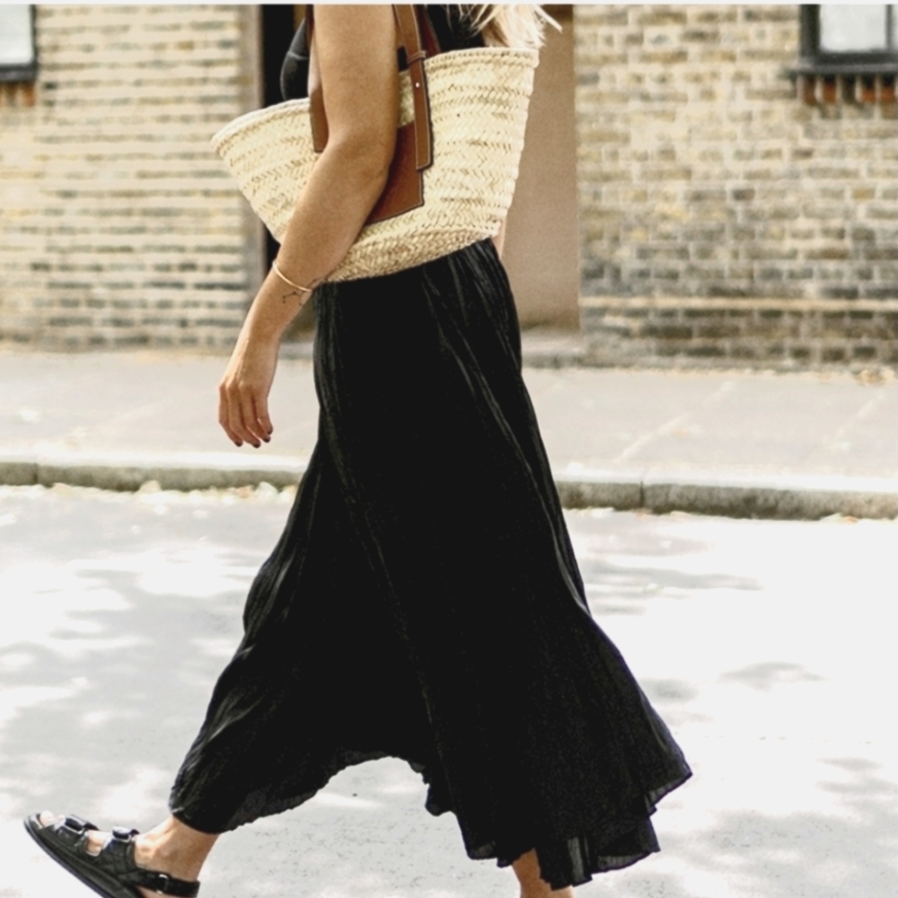 Black Crinkle Skirt Maxi Asym Scalloped Handkerchief Lettuce Hem Fashion Bug NEW